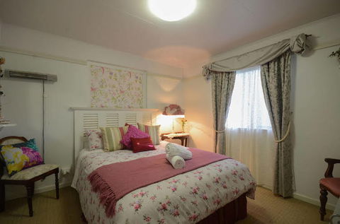 Travellers Rest Guesthouse - Accommodation QLD 1