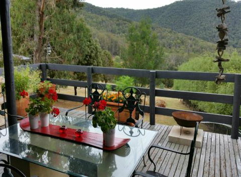Alps Lodge - Accommodation QLD 6