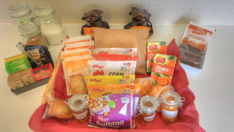 Village Stays Coldstream Gallery Bungalow - Accommodation QLD 1