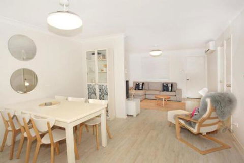 Unit 1 / 14 Tamarindus Street Marcoola Beach Pet Friendly 300 BOND Linen Supplied - Accommodation QLD 2