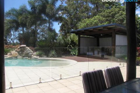 Takura Heights Modern Country Apartment With Pool Access - Accommodation QLD 2
