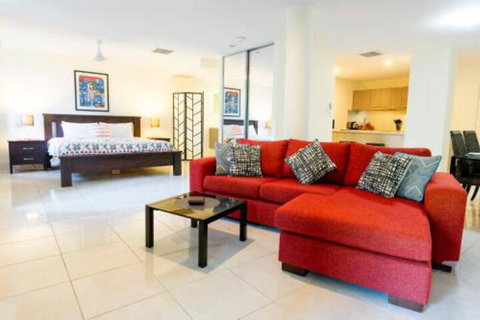 Luxury 1 Bed Apartment New King Bed & Bath - Accommodation QLD 0