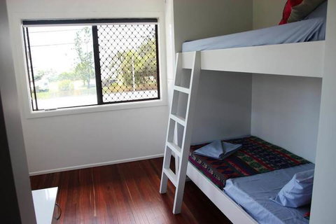 Yeppoon Beachhouse - Hostel - Accommodation QLD 6