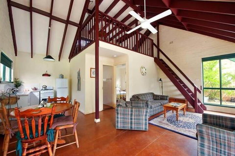 Kurrajong Trails And Cottages - Accommodation QLD 7