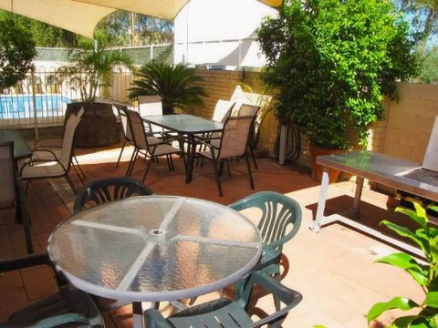 White Gum Motel - Accommodation QLD 1