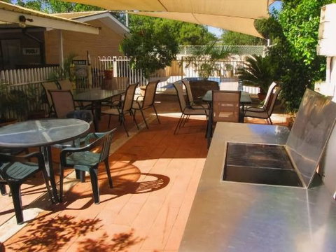 White Gum Motel - Accommodation QLD 4