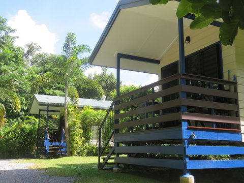 Thornton Beach Bungalows - Accommodation QLD 3