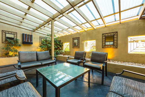 Canberra Parklands Central - Accommodation QLD 2