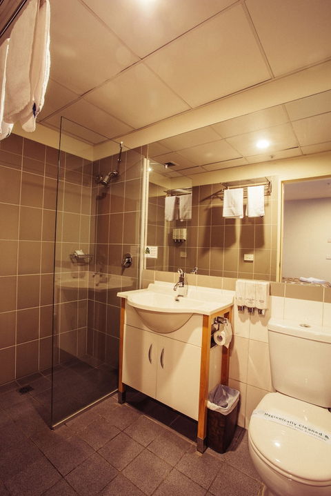 YTI Garden Hotel - Accommodation QLD 6