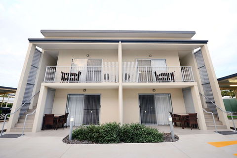Oaks Middlemount Suites - Accommodation QLD 1