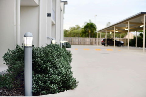 Oaks Middlemount Suites - Accommodation QLD 0