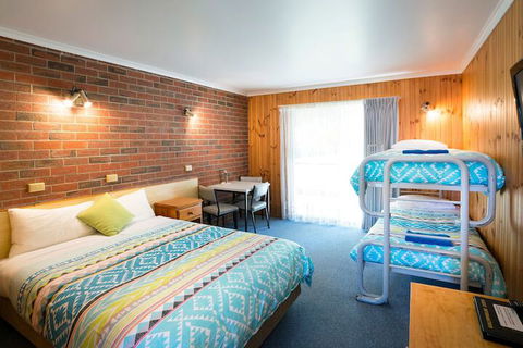 Kookaburra Motor Lodge - Accommodation QLD 7