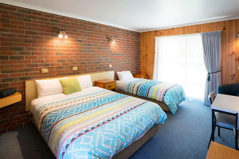 Kookaburra Motor Lodge - Accommodation QLD 5