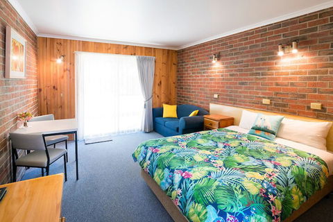 Kookaburra Motor Lodge - Accommodation QLD 6