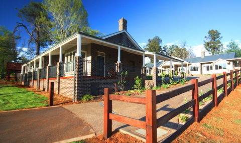 Marysville Garden Cottages - Accommodation QLD 5