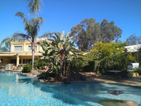 Madison Spa Motel - Adults Only - Accommodation QLD 3