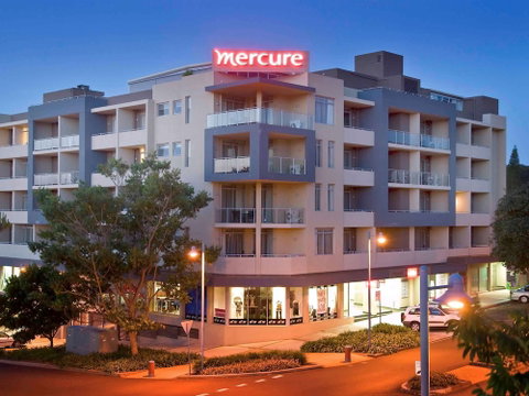 Mercure Centro Port Macquarie - Accommodation QLD 4