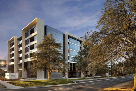 East Hotel - Accommodation QLD 0