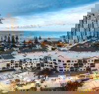 Oaks Gold Coast Calypso Plaza Suites - Accommodation QLD