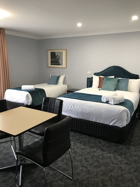 Town & Country Motor Inn Forbes - Accommodation QLD 6