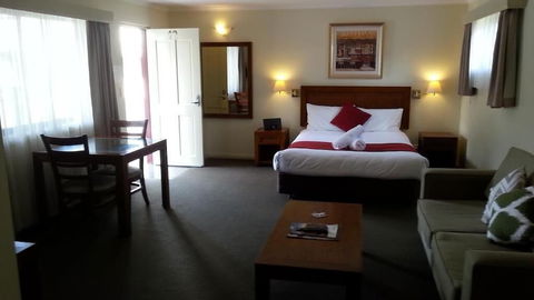 Armidale Pines Motel - Accommodation QLD 4