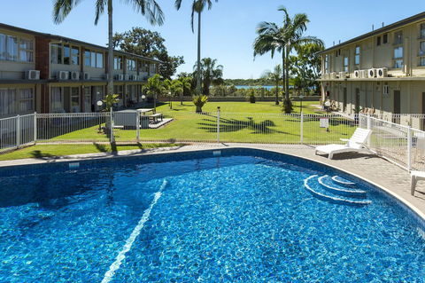 Mid City Motor Inn - Accommodation QLD 6