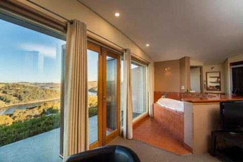Eagle View Escape - Accommodation QLD 2