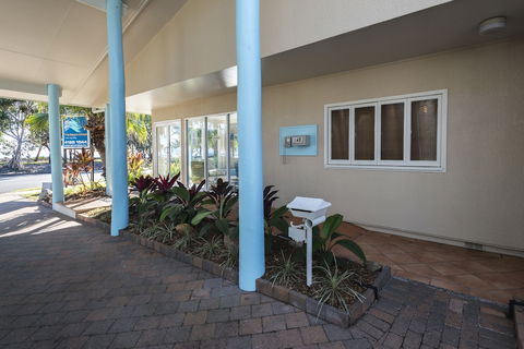 The Beach Motel Hervey Bay - Accommodation QLD 2