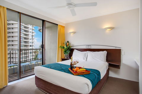 Pacific Resort Broadbeach - Accommodation QLD 6