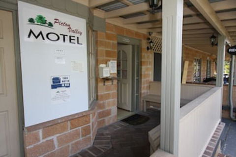 Picton Valley Motel - Accommodation QLD 0