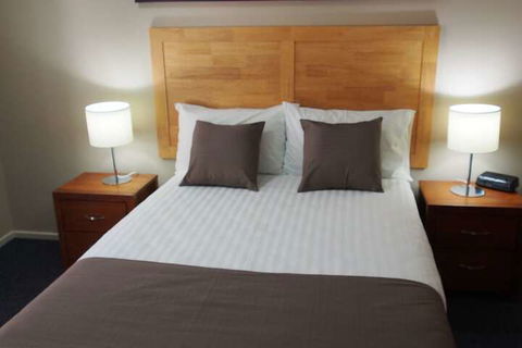 Dongara Hotel Motel - Accommodation QLD 6