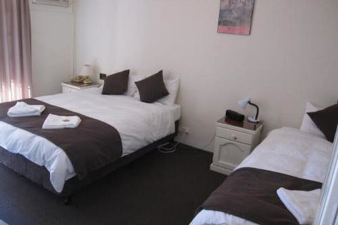 Aussie Settler Motel - Accommodation QLD 7