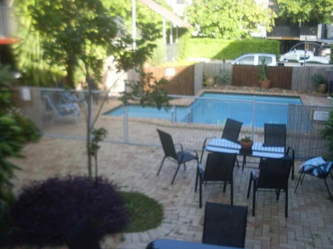 Airway Motel - Accommodation QLD 2