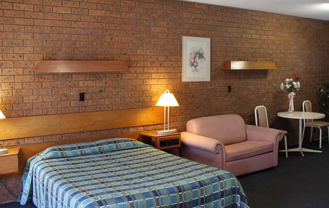 Melaleuca Lodge - Accommodation QLD 6