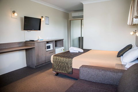 Lilac City Motor Inn & Steakhouse - Accommodation QLD 5