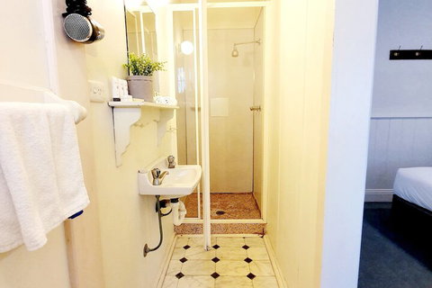 Point Lonsdale Guest House - Accommodation QLD 6