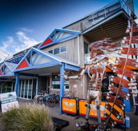 The Island Accommodation - Hostel - Accommodation QLD