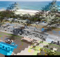 Southern Cross Beachfront Holiday Apartments - Accommodation QLD