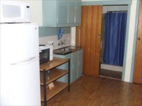 Ambience Holiday Apartments - Accommodation QLD 3