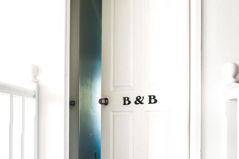 Anne's Waterfront Haven B&B - Accommodation QLD 1