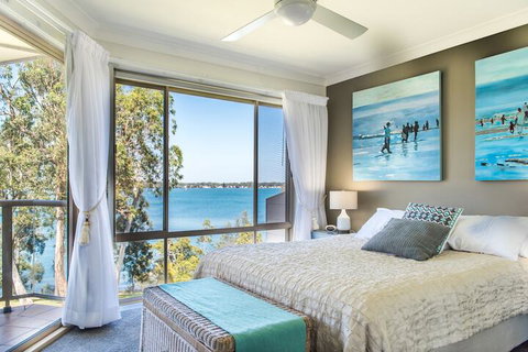 Anne's Waterfront Haven B&B - Accommodation QLD 7