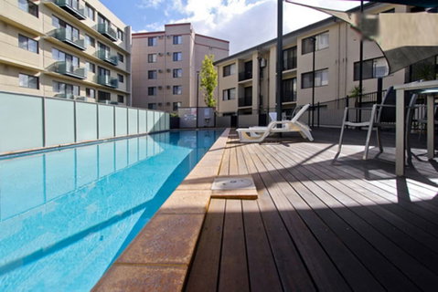 Duke's Apartments - Accommodation QLD 3