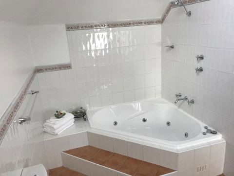 Valley Of The Waters B&B - Accommodation QLD 5