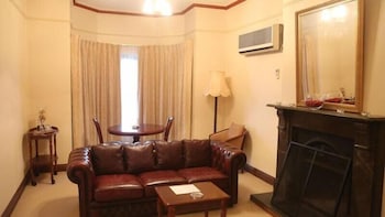 Brice Hill Country Lodge - Accommodation QLD 6