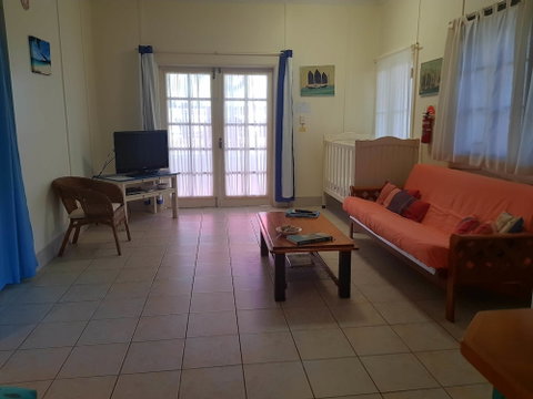 Arcadia Beach Guest House - Accommodation QLD 6