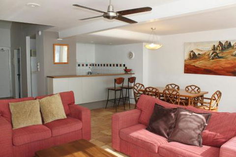 A Beautiful Flat - Accommodation QLD 2