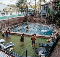 Calypso Inn Backpackers Resort Hostel - Accommodation QLD