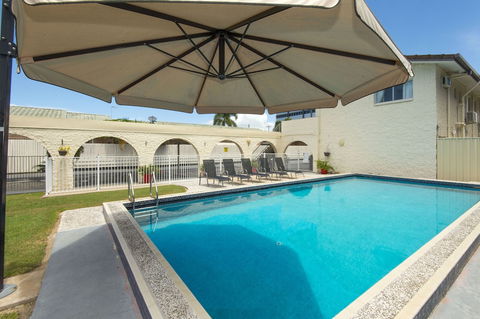 Coral Sands Motel - Accommodation QLD 3