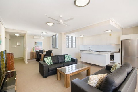 Direct Hotels â€“ Dalgety Apartments - Accommodation QLD 7