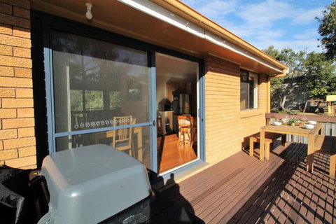 BARRELS At BOOMERANG - Accommodation QLD 5